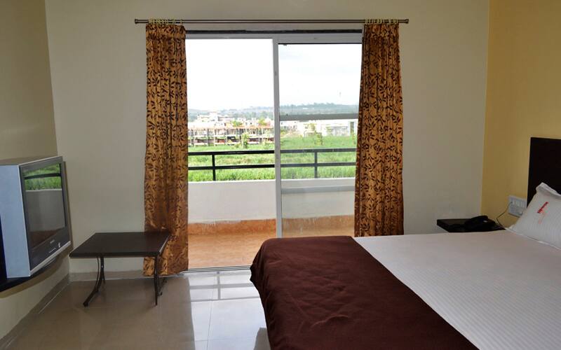 Hotel Neelayam Garden, Pune 4